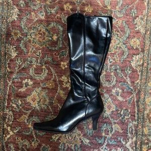 Liz Claiborne Calf high booties